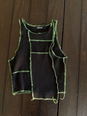 Boohoo Black Ribbed Tank Top w/ Green Contrast Stitching | Edgy Y2K Grunge